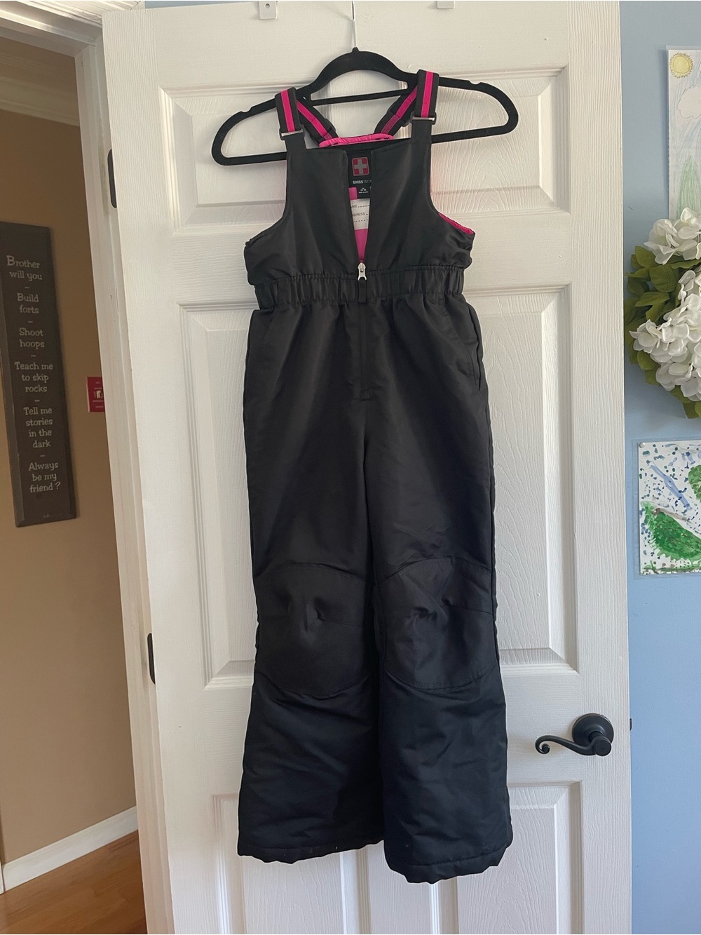 Girls SwissTech Black/Hot Pink Snowbib-Size 7/8-NWOT